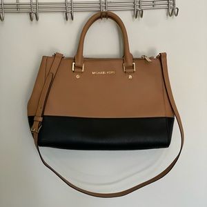 Michael kors purse